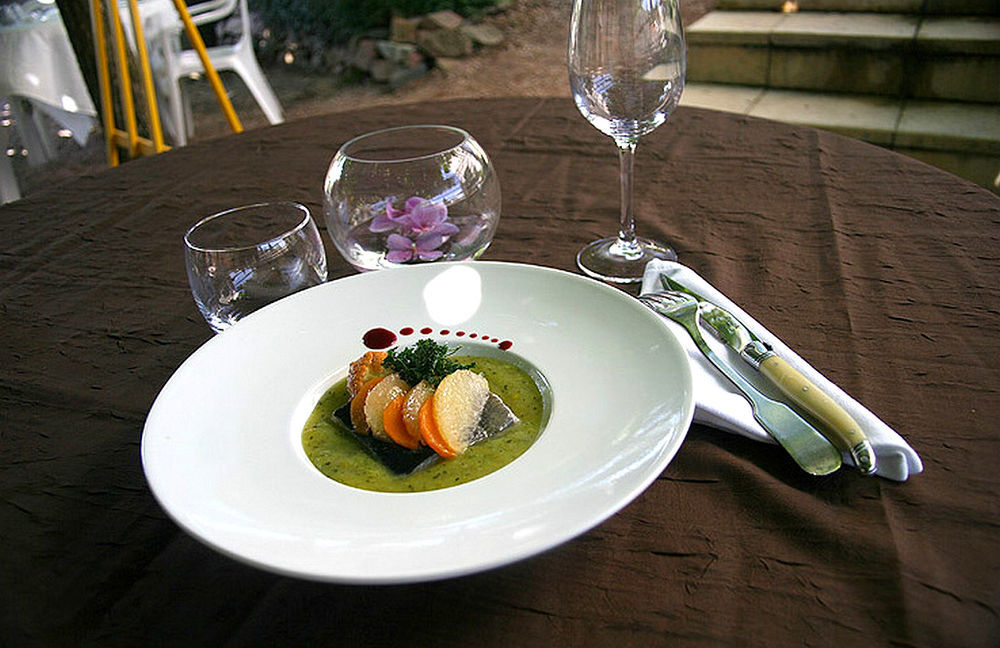 Logis L'Auberge Bourbonnaise Saint-Yorre エクステリア 写真